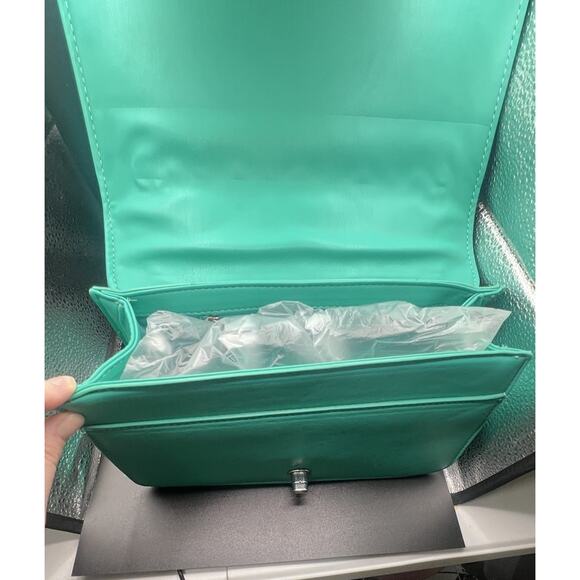 Badgley Mischka Quilted Bombe Pearl Crossbody Vegan Leather In Mint NWT - Picture 8 of 11